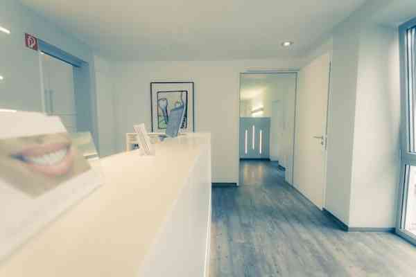 Eigene Zahnarztpraxis: Praxis&uuml;bernahme oder Neugr&uuml;ndung?