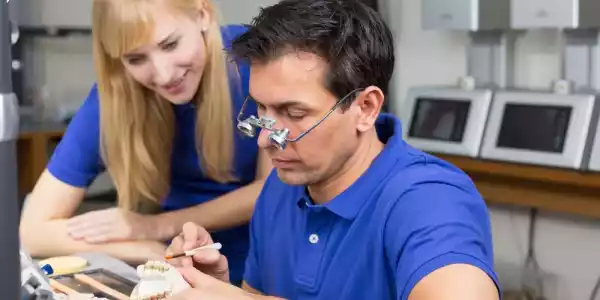 Stellenangebote für Zahntechniker